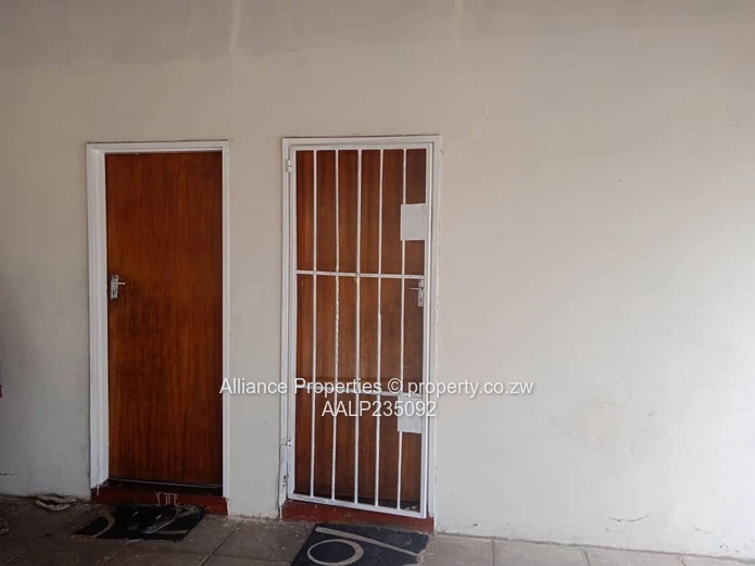 High-Value 4-Bedroom Property with Commercial Upside in Chitungwiza Unit J