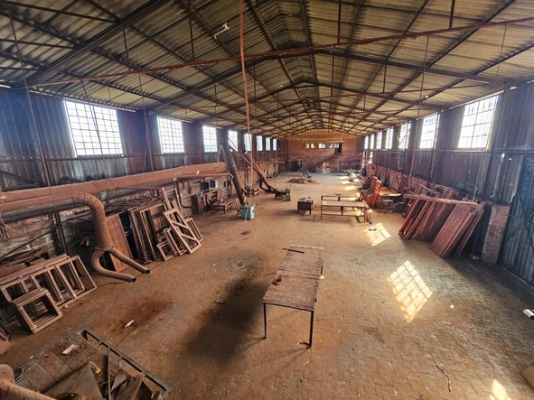 Warehouse & Factory