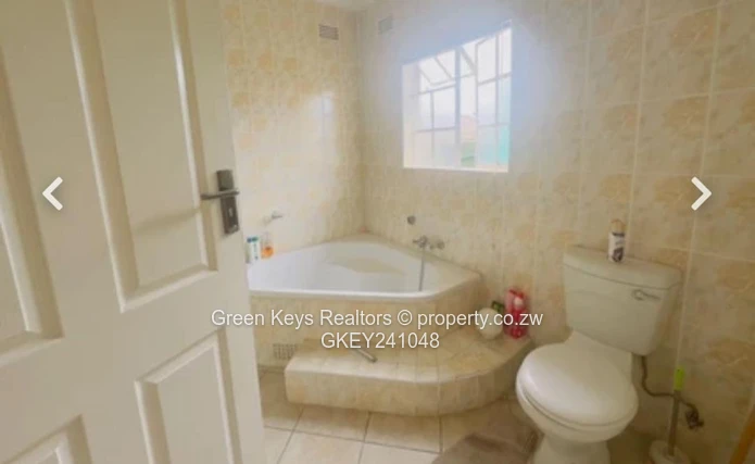 A Charming  3-bedroom townhouse in a Waterfalls complex is on sale