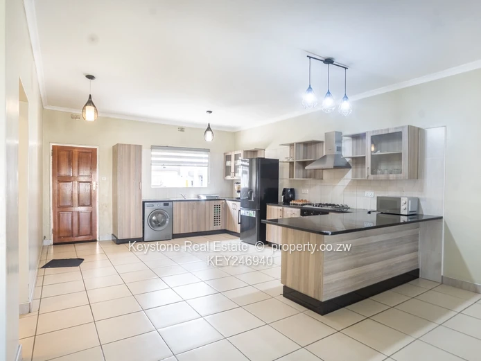 3 Bed Townhouse For Sale
