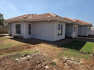 5 Bedroom House