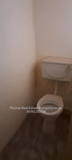 4-Bed Family Home in Nharira — 2440m² with Borehole