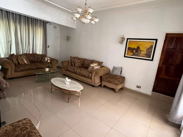 6 Bedroom House