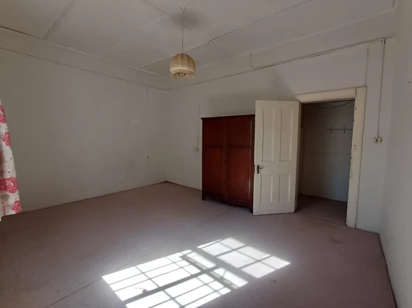 Flat & Apartment