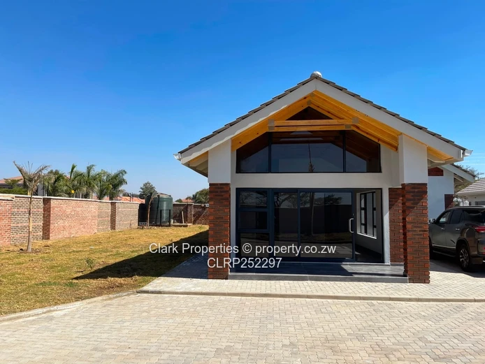 Modern unit available in Malbrough 