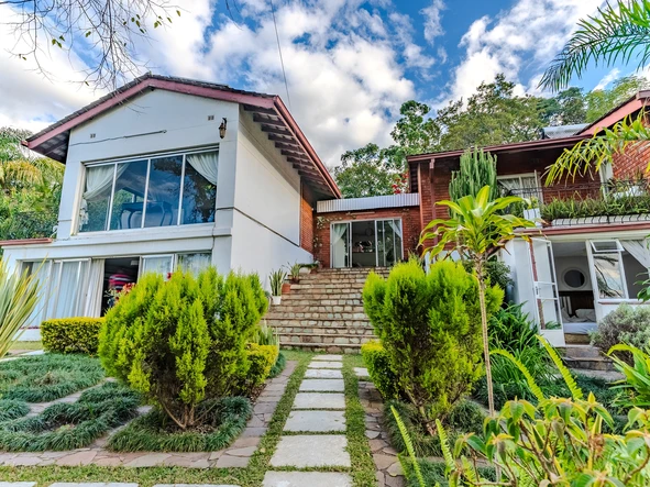 Family home in Glen Lorne with views and trees!