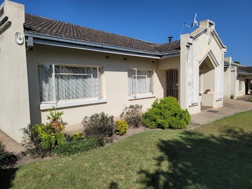 3 Bedroom Garden Flat