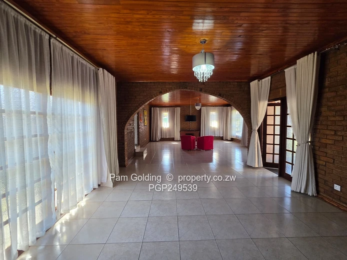 Discover this remarkable 7-bedroom BnB (Sole Mandate)