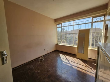 Flat & Apartment