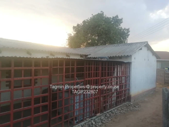 Renovators Dream house in Zengeza 3 (Suitable for crèche, pre-school, or commercial use)