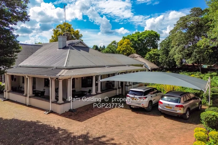 The Perfect Business Location: Close to the City & Major Hospital.