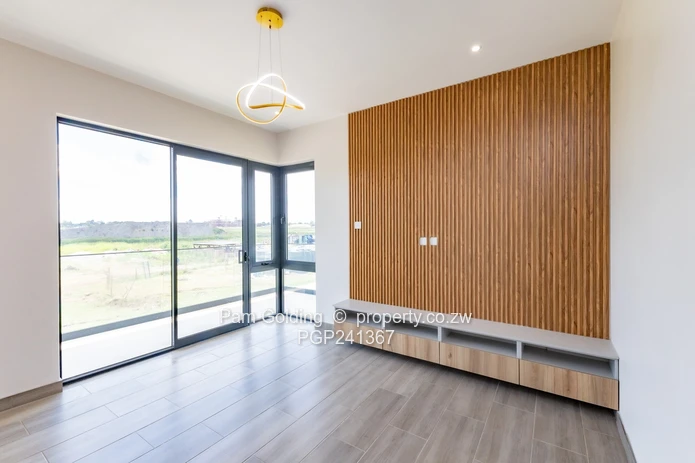 Ready to Move in Apartment in Great Location (Sole Mandate)