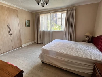 3 Bedroom Flat & Apartment