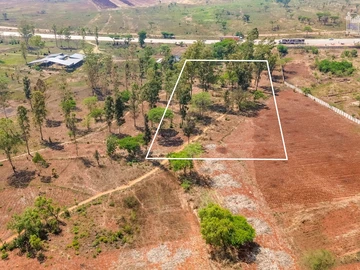 Commercial & Industrial Land