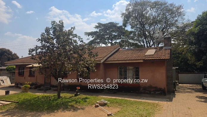 Spacious Property with Residential & Commercial Potential