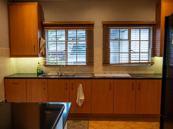 3 Bedroom Flat & Apartment