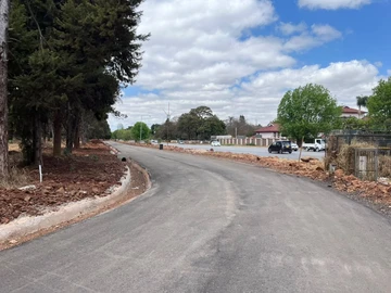 Commercial & Industrial Land