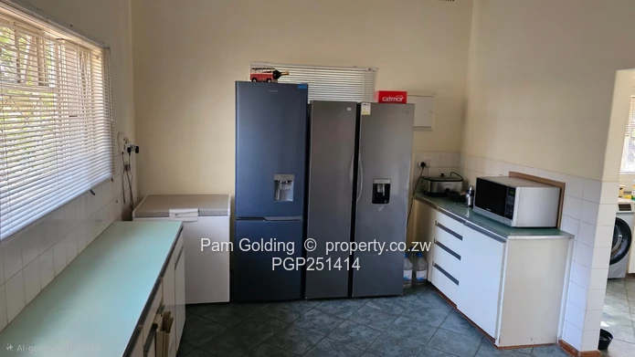 Large Property in the Heart of Residential Victoria Falls (Sole Mandate)
