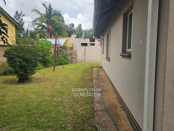 Mabelreign 3-Bed House — Garden, Garage & Staff