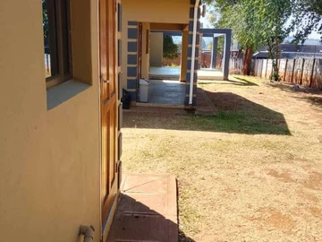 2 Bedroom Garden Flat