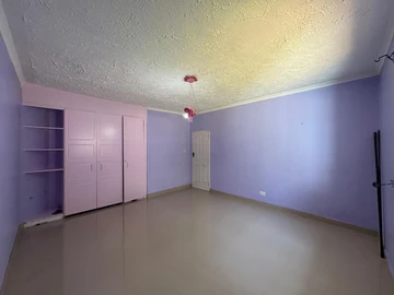 8 Bedroom House