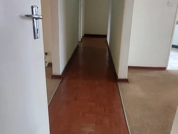 2 Bedroom Flat & Apartment