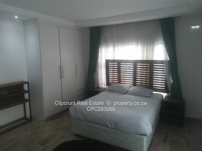 Ashdown Park - Neat and Modern House For Sale