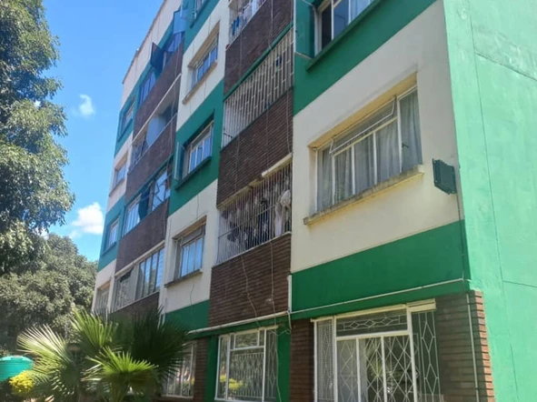 2 Bedroom Flat & Apartment