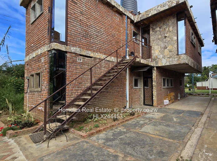 2 Bed Garden Apartment in Marlborough.