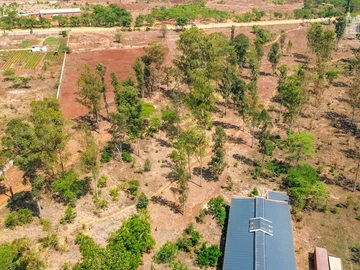 Commercial & Industrial Land