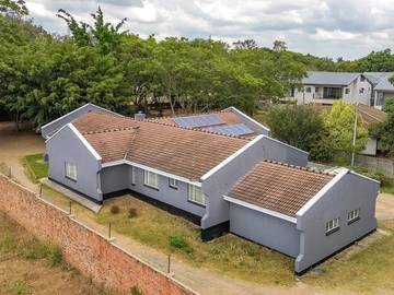 5 Bedroom House