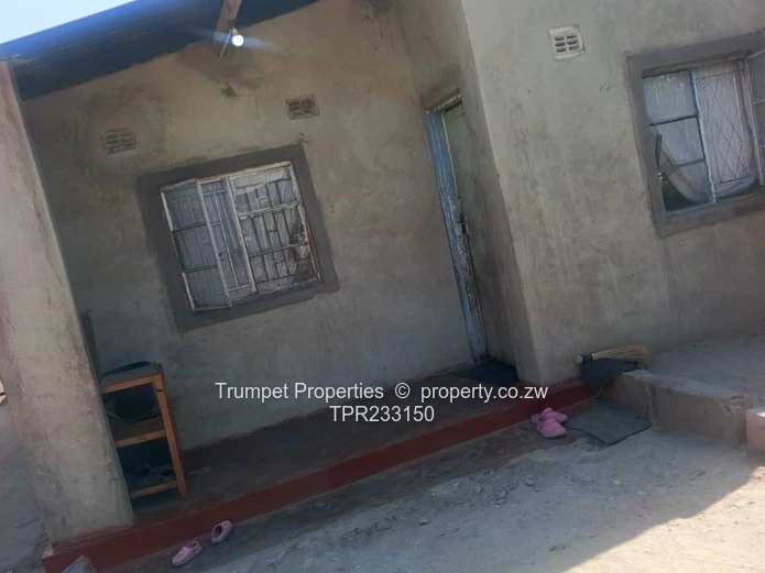 House for sale in St Marys Chitungwiza (Sole Mandate)