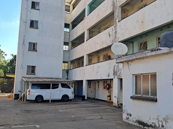 Flat & Apartment