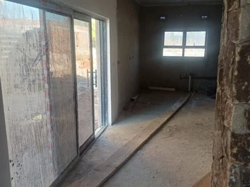3 Bedroom Flat & Apartment