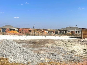 Stands & Residential Land