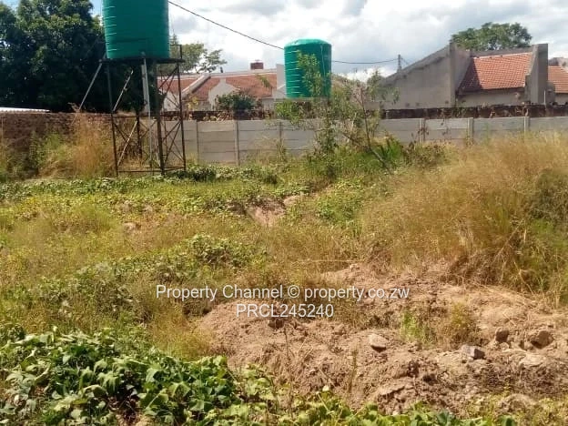 Partly Built 6-Bed Brick Shell on 1200m² Zimre Park