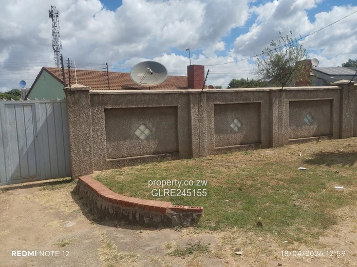 3-Bed Houghton Park Home — Walled Yard, Tank & Ensuite