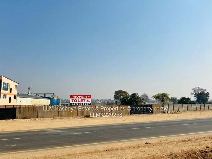INDUSTRIAL STAND FOR SALE in Waterfalls, Harare