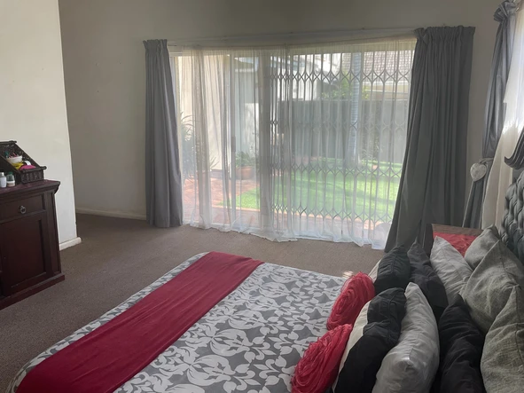 3 Bedroom Flat & Apartment