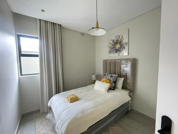 3 Bedroom Flat & Apartment