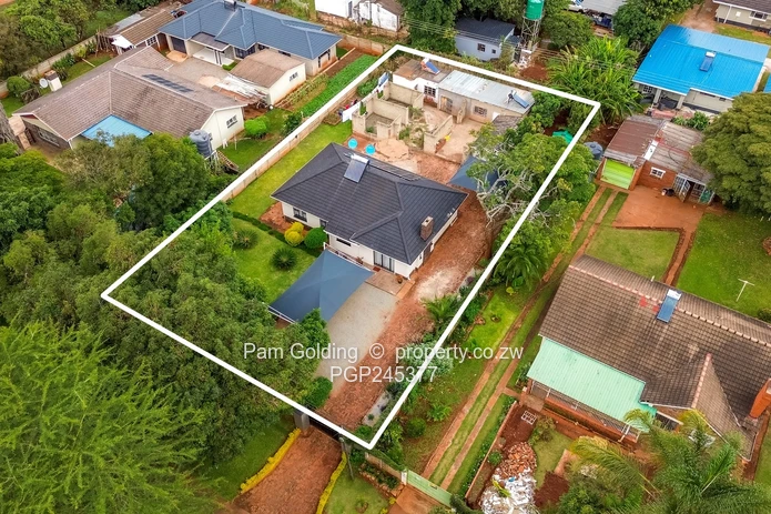 4- bedroom En suite Home on 1160sqm in Hillside