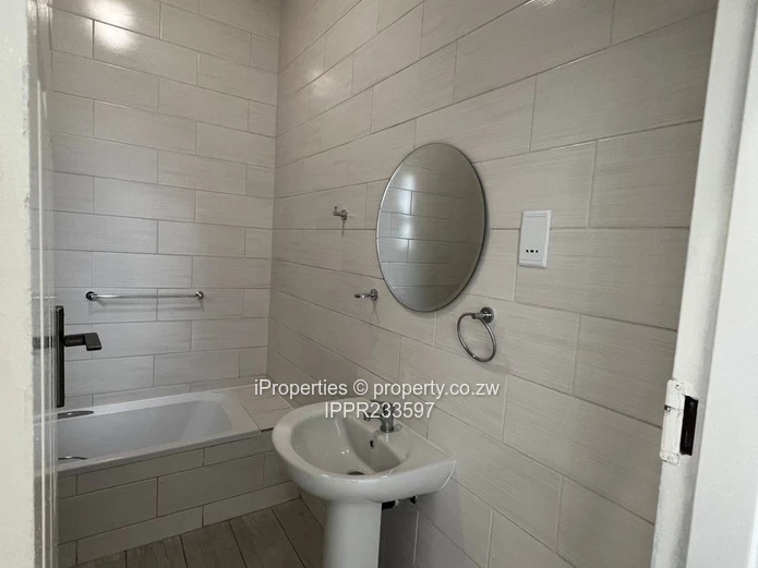 3-bedroom house in Peakwood Village, Greendale (Sole Mandate)