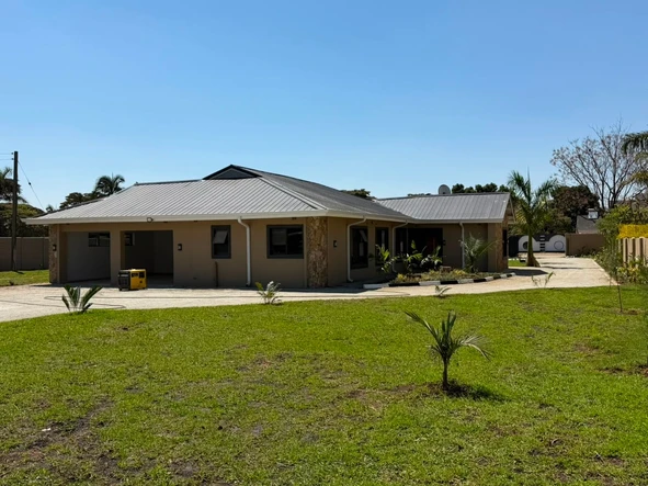6 Bedroom House