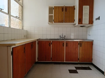 2 Bedroom Flat & Apartment