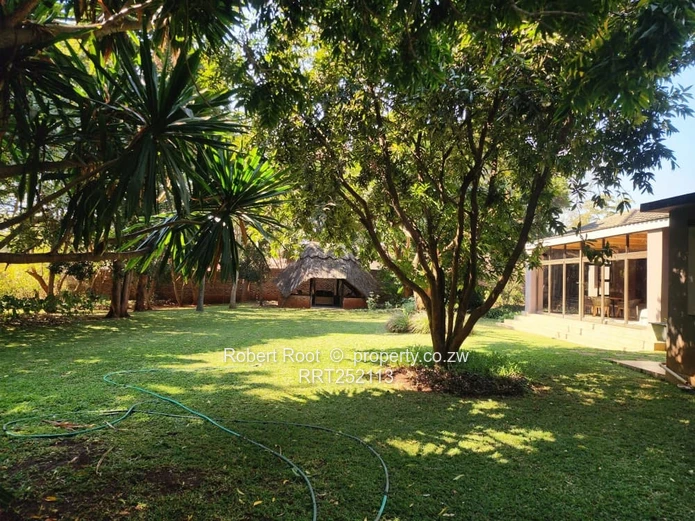  Spacious Family Home with Cottage in Mandara To Let