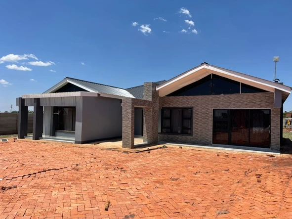 5 Bedroom House