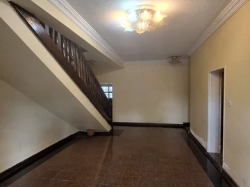 10 Bedroom Townhouse Complex