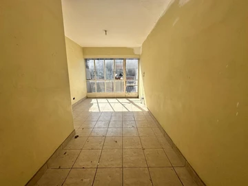 Flat & Apartment