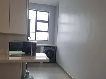 2 Bedroom Flat & Apartment