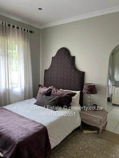 Highlands 4-Bed Home with Verandah, Pool & Gardens